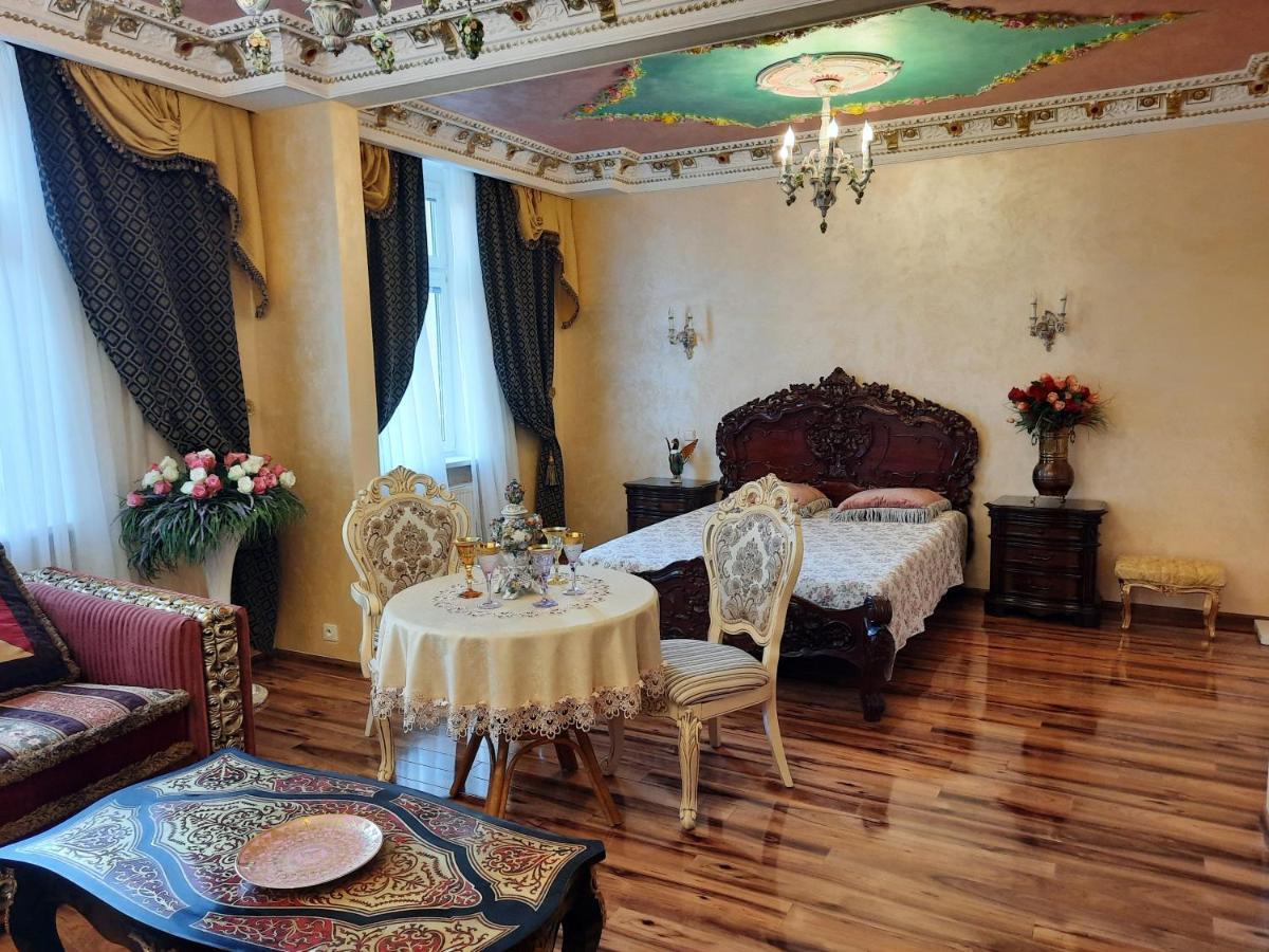 Romantic 카를로비바리 외부 사진
